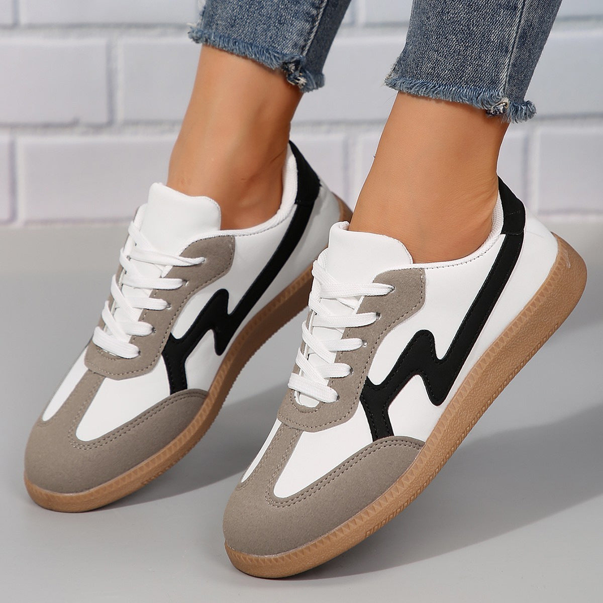 Minimal Lace-Up Sneakers for Women—Trendy and Lightweight