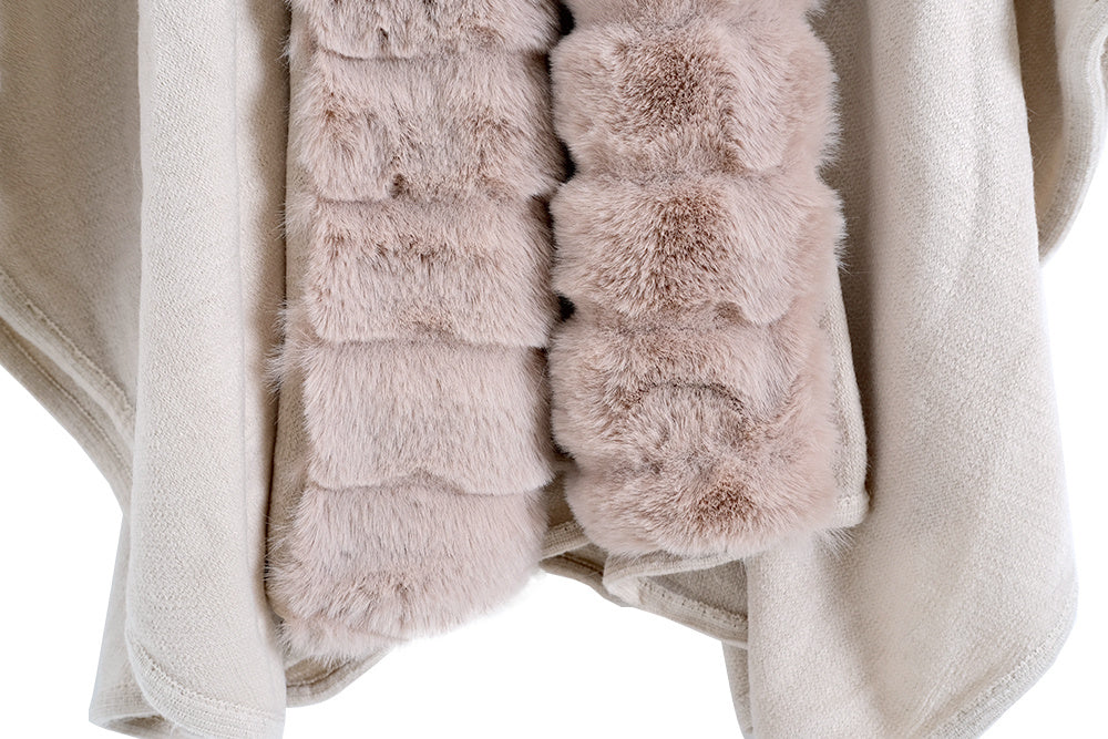 Classic Oversized Knit Coat with Artificial Rabbit Fur Collar – Elegant Pullover Cloak for Winter Warmth