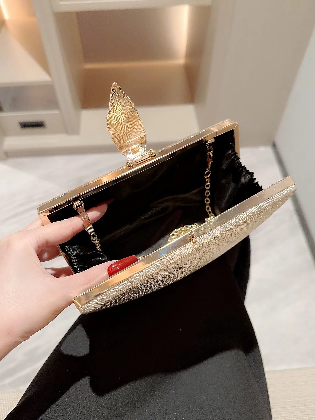 Women's Fashion Gold Leaf Buckle Box Dinner Bag Clutch Chain Bag Evening Bag Dress Bag Party Prom Clutch