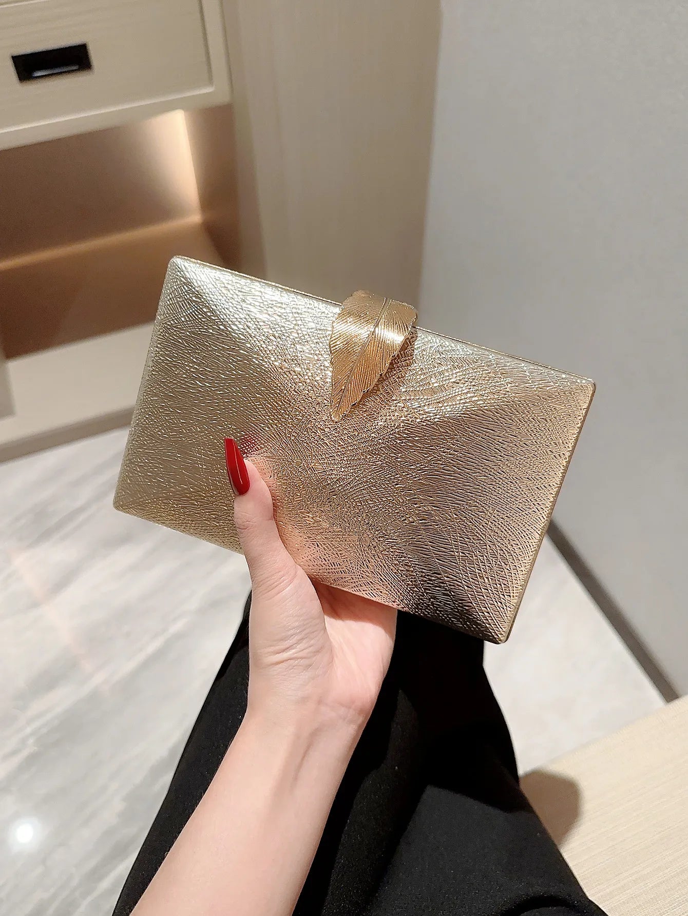 Women's Fashion Gold Leaf Buckle Box Dinner Bag Clutch Chain Bag Evening Bag Dress Bag Party Prom Clutch