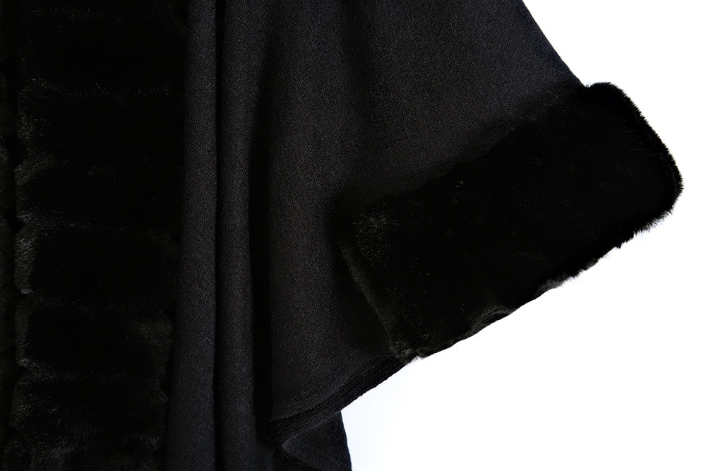 Classic Oversized Knit Coat with Artificial Rabbit Fur Collar – Elegant Pullover Cloak for Winter Warmth